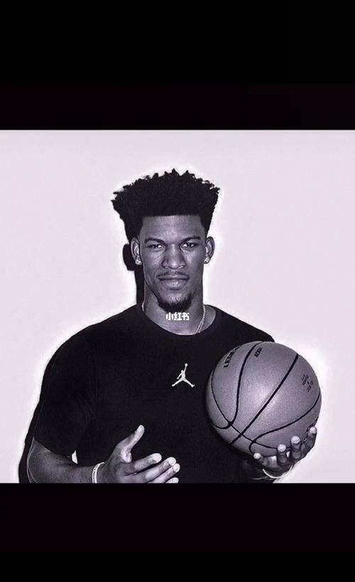 开云体育-巴特勒回归赛场，战术调整首场状态亮眼，RNG观众沸腾！的简单介绍